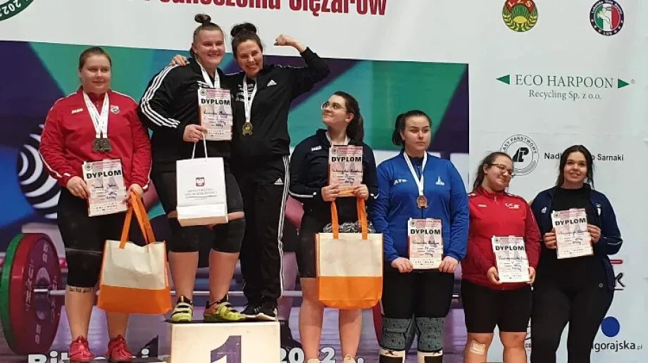 Mistrzyni jest jedna. Martyna Narewska królową sztangi!