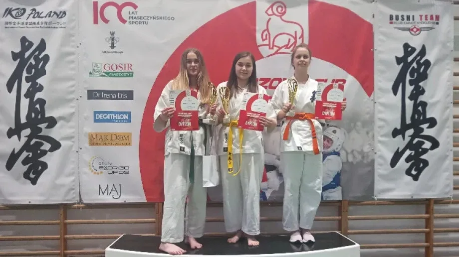 Perzan, Staniaszek i Tararuj z medalami