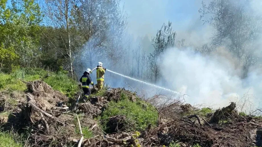 Pożar wysypiska odpadów w gminie Zaręby Kościelne 