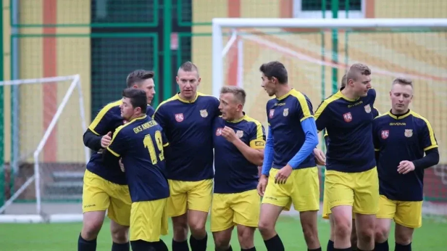 GKS Andrzejewo powalczy o awans! Iskra z pierwszym punktem!