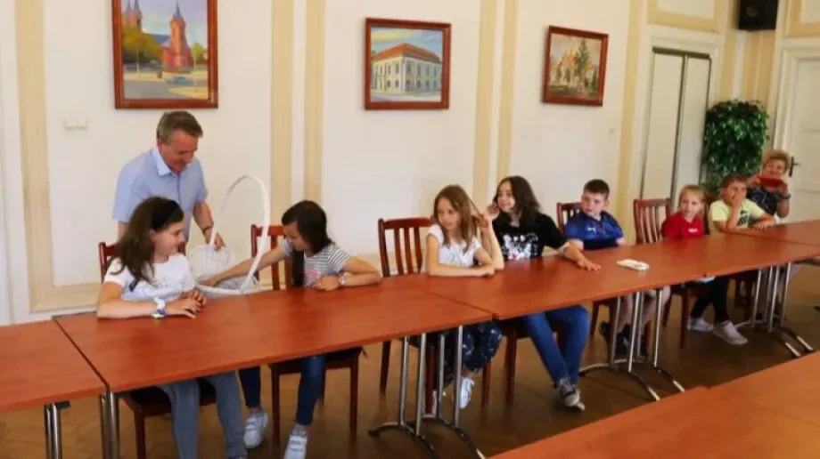 Uczniowie ostrowskiej 'dwójki' spotkali się z burmistrzem