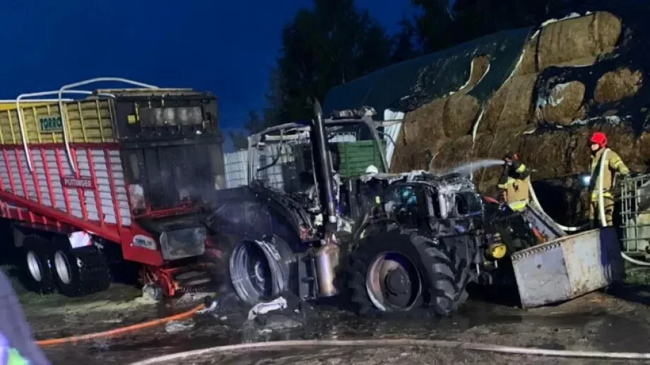 Pożar ciągnika rolniczego w Jelonkach