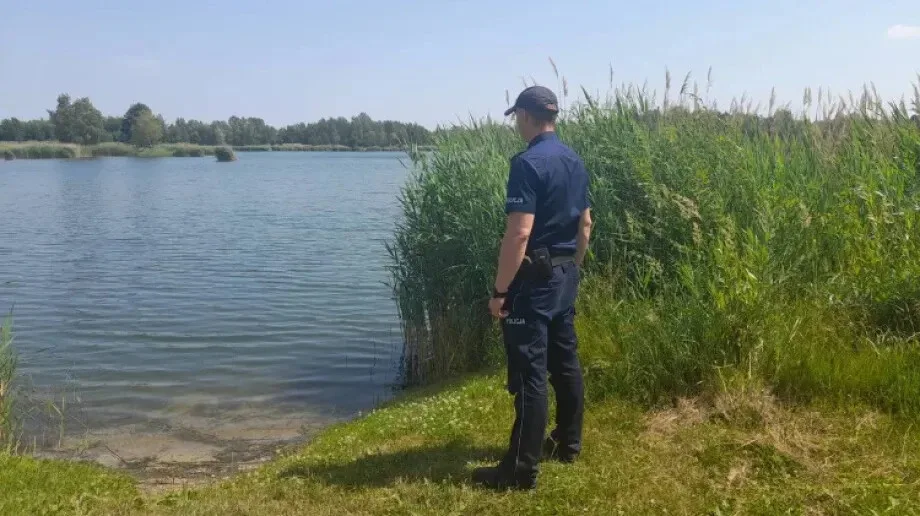 Ostrowscy i małkińscy policjanci strzegą bezpieczeństwa nad wodą