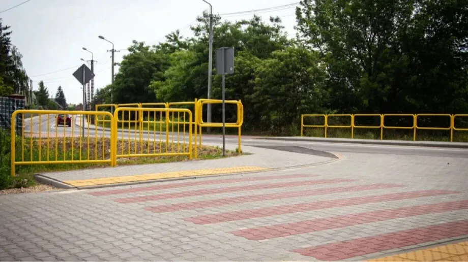 Nowa nawierzchnia na odcinku ulicy Rodziewiczówny (zdjęcia)