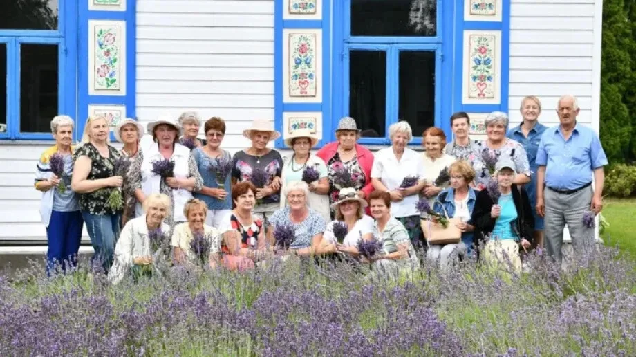 Członkowie Klubu Seniora z Broku odwiedzili 'Sielski Dom i Ogród'