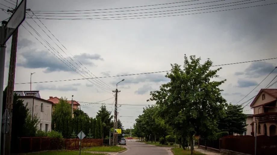 Poniedziałek w całym kraju pod znakiem deszczu i burz