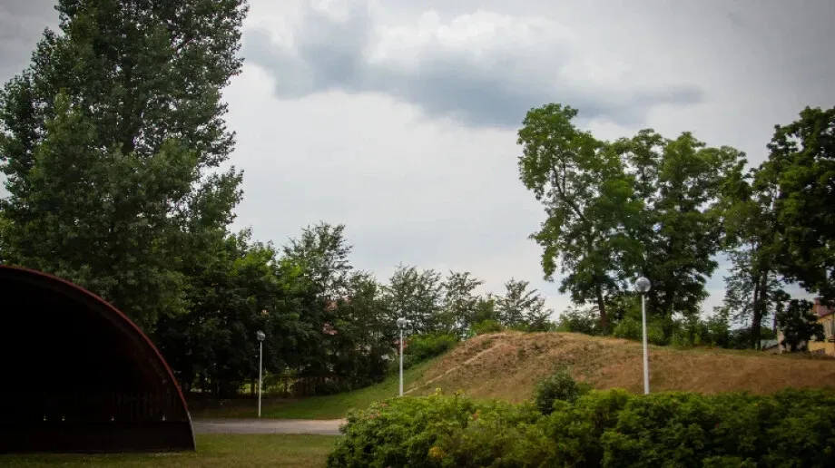 Poniedziałek pochmurny i chłodny. Parasol też się przyda