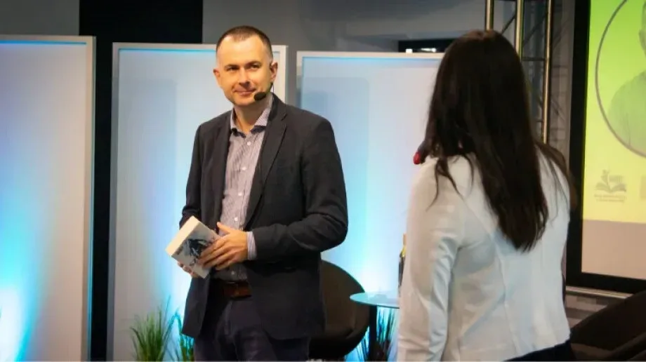 Wykłady i panel dyskusyjny w Starej Elektrowni - II Ostrowskie Forum Bibliotekarzy (zdjęcia) 