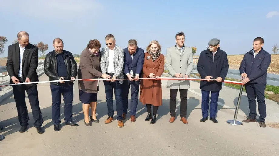 Uroczyste otwarcie mostu w miejscowości Kuleszki-Nienałty
