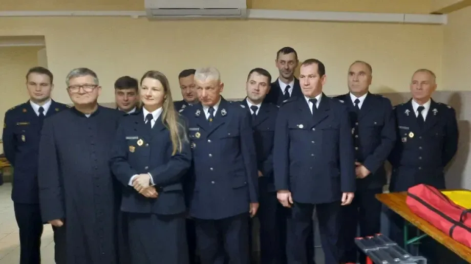 Strażacy z gminy Andrzejewo otrzymali sprzęt w ramach zadania 'Mazowsze dla straży pożarnych'