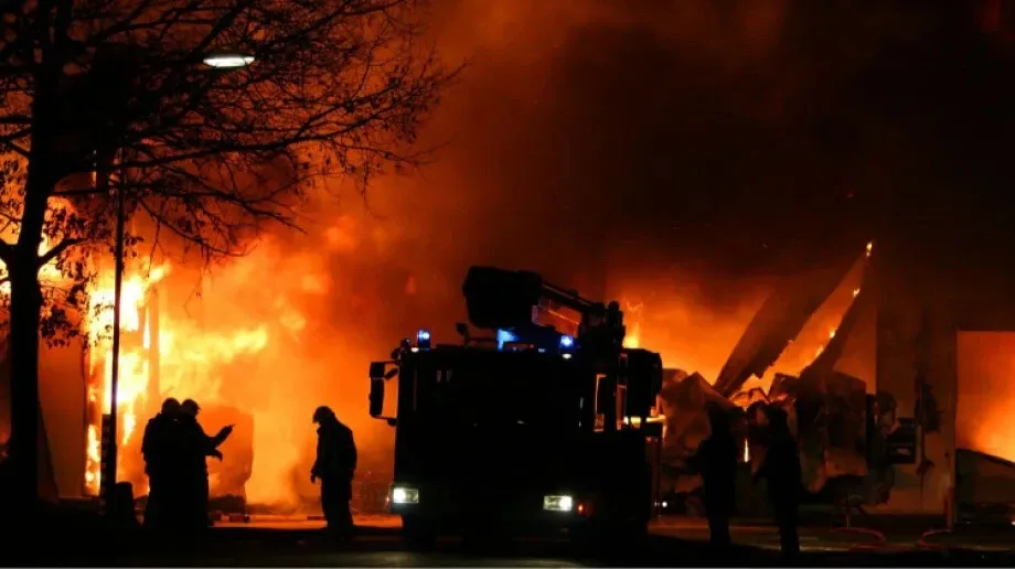 Pożar w Ostrowi Mazowieckiej. Właściciel budynku trafił do szpitala z poparzeniami!