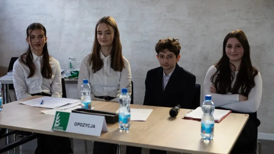 Ostrowska Szkoła Debaty - podsumowanie projektu rozwijającego umiejętności debatowania