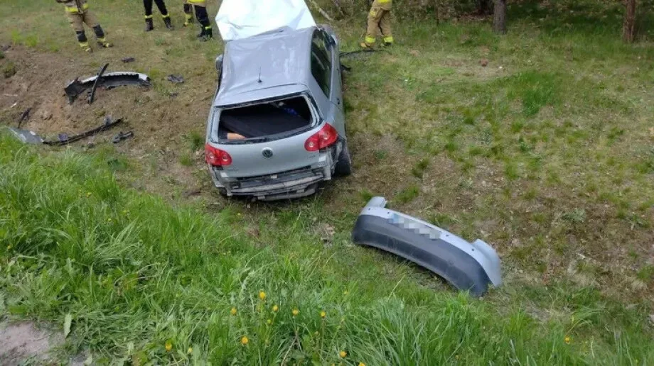 Kobieta straciła panowanie nad autem i wjechała do rowu