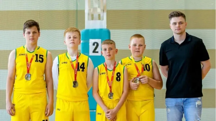Podium Janusza, Piskowskiego, Szołkowskiego i Piskowskiego