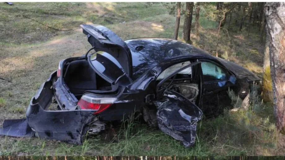 Czołowe zderzenie dwóch samochodów na drodze krajowej nr 60. Jedna osoba ranna.