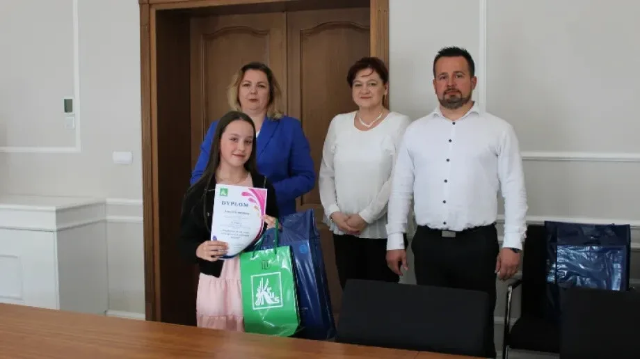 Talenty plastyczne rozkwitają w powiecie ostrowskim. Podsumowanie konkursu 'Bezpiecznie na wsi mamy, niebezpiecznych substancji unikamy'
