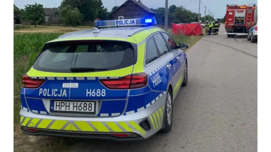 W wyniku zderzenia BMW z ciągnikiem rolniczym zginęła 31 - latka 