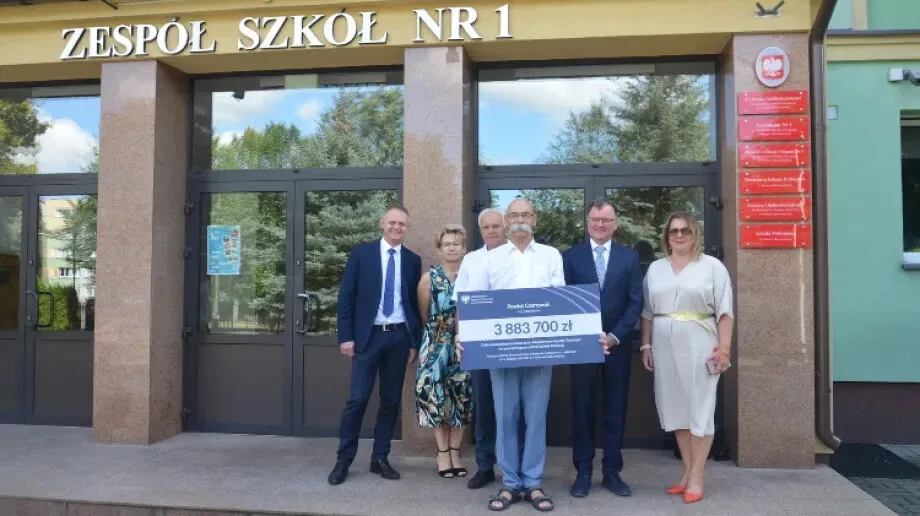 Powiat Ostrowski otrzymał dofinansowanie na rozwój infrastruktury sportowej
