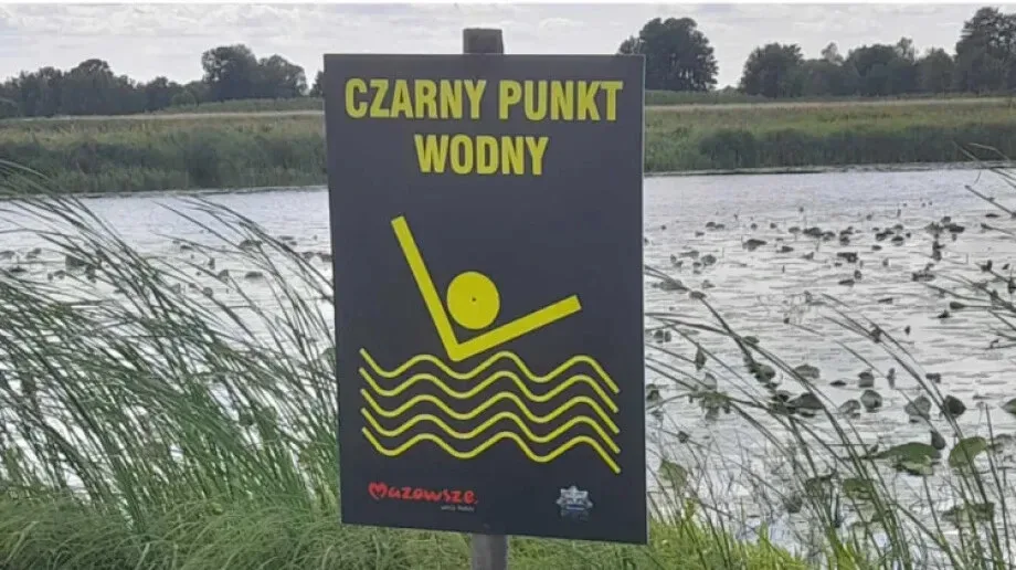 Gdzie w powiecie ostrowskim znajdują się czarne punkty wodne? 