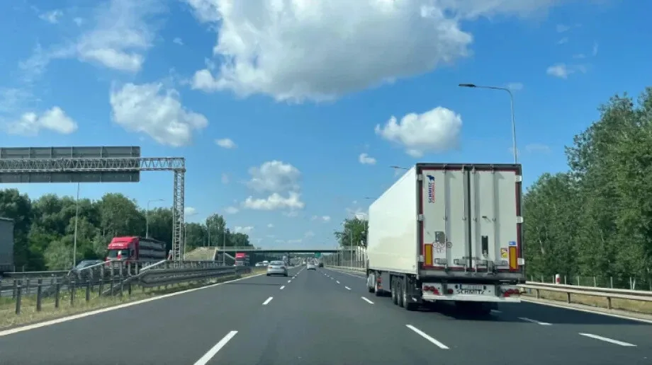 Kierowco pamiętaj! Wyprzedzanie to nie omijanie bądź wymijanie