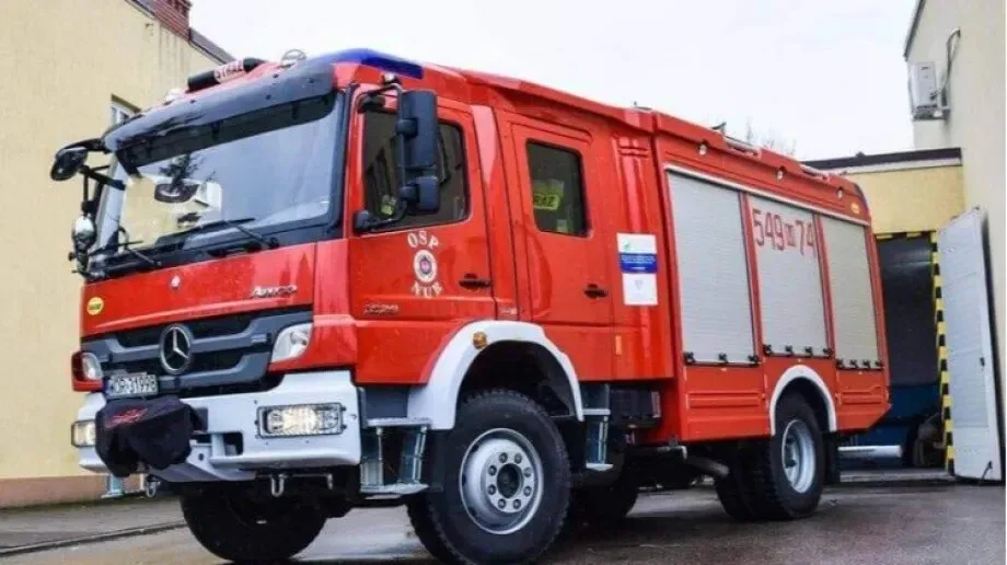  Strażacy ugasili pożar ogniska w lesie