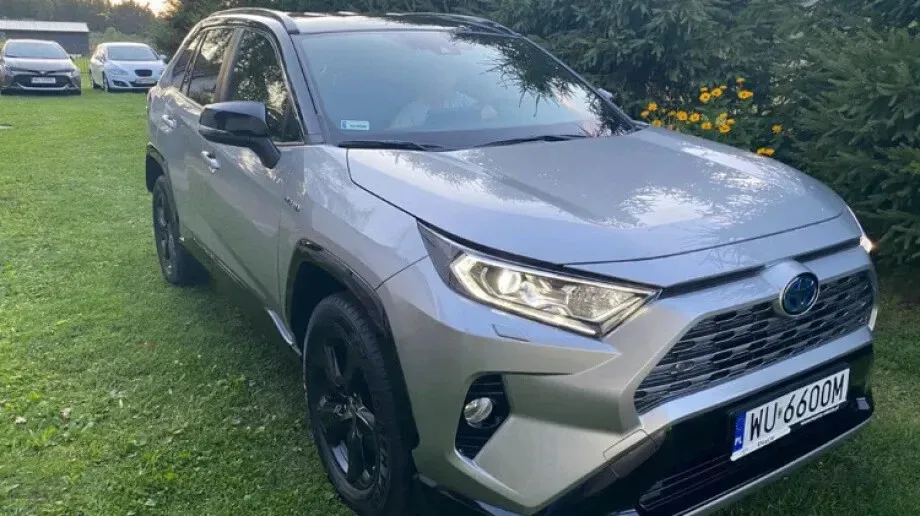 Skradziono samochód marki Toyota  Rav4!