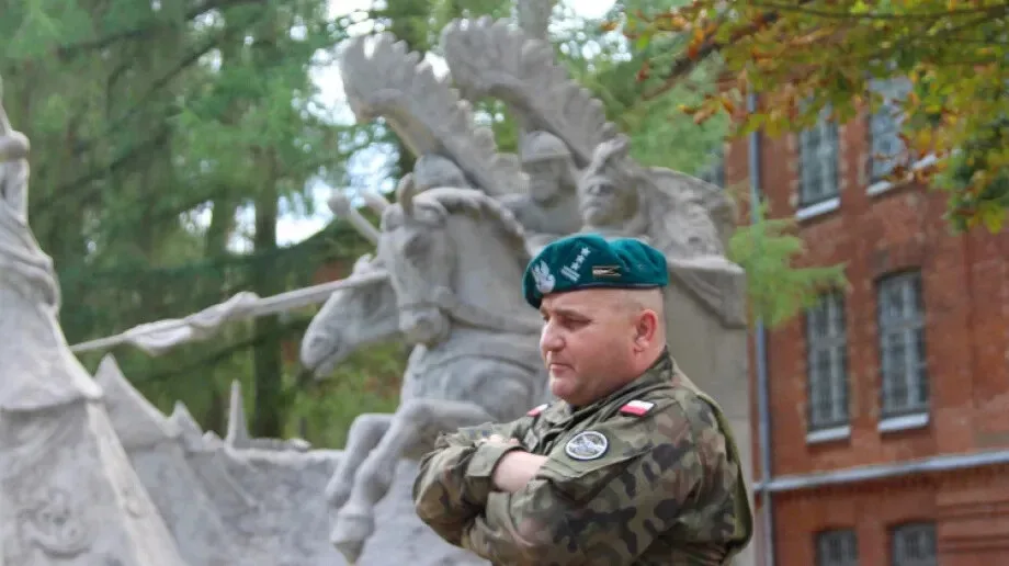 W Komorowie pokolenia się połączyły - integrację rozpoczęto od wystawy wojskowej (zdjęcia)