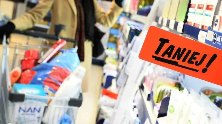 Już 90 proc. konsumentów twierdzi, że regularnie kupuje żywność w akcjach rabatowych. Tak źle nie było nawet w czasie pandemii