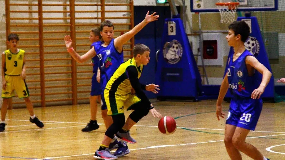 Młodzi koszykarze MKS Ostrowianka ponownie pokazali swoje umiejętności (zdjęcia)