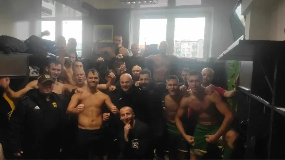 Kopacz dwa razy kopnął do bramki. Mamy punkty!