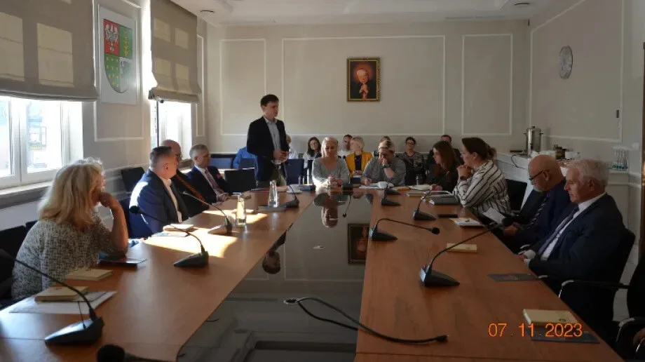 Spotkanie dla instytucji i organizacji zajmujących się osobami z niepełnosprawnościami w powiecie ostrowskim