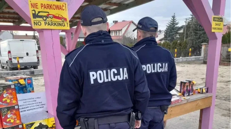 Ostrowscy policjanci kontrolują punkty sprzedaży petard