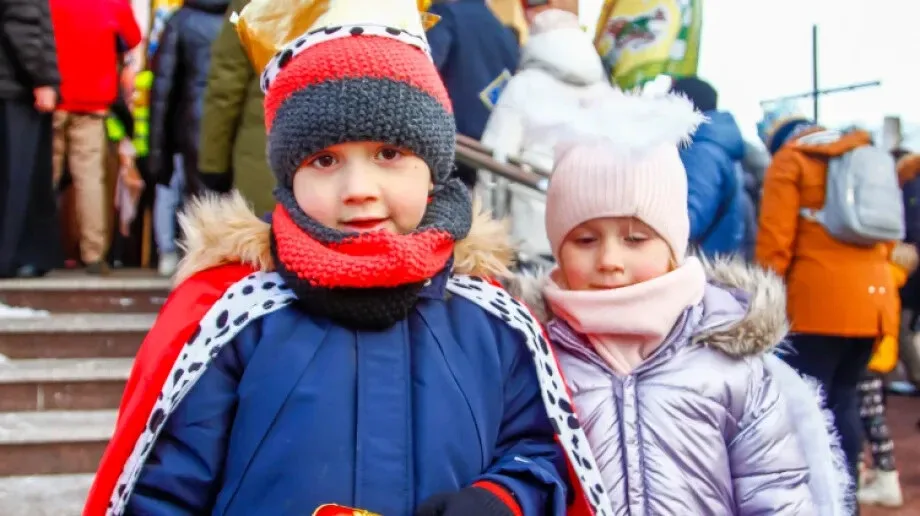 Trzej Królowie i podróżujący z nimi przybieżeli do ostrowskiego Betlejem (zdjęcia)