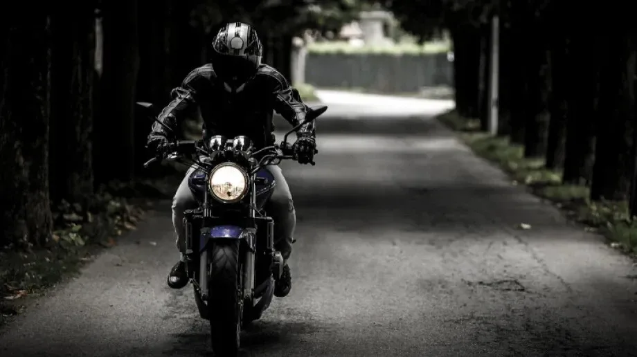 Motocykliści na drogach - czas na bezpieczną jazdę!