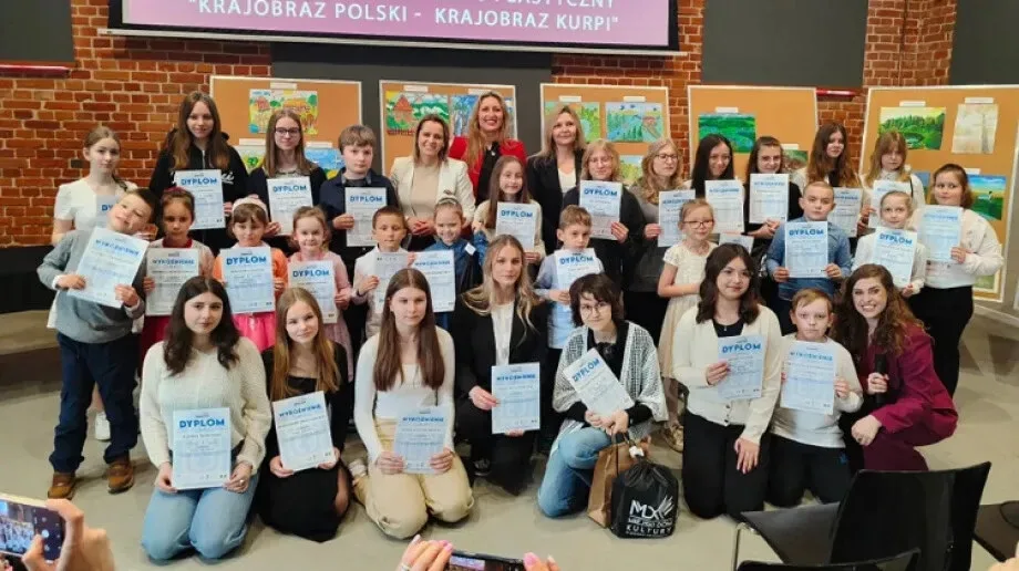 XVIII Powiatowy Konkurs Plastyczny 'Krajobraz Polski - Krajobraz Kurpi' 