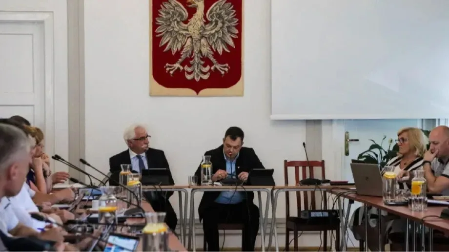 Burmistrz z absolutorium i wotum zaufania