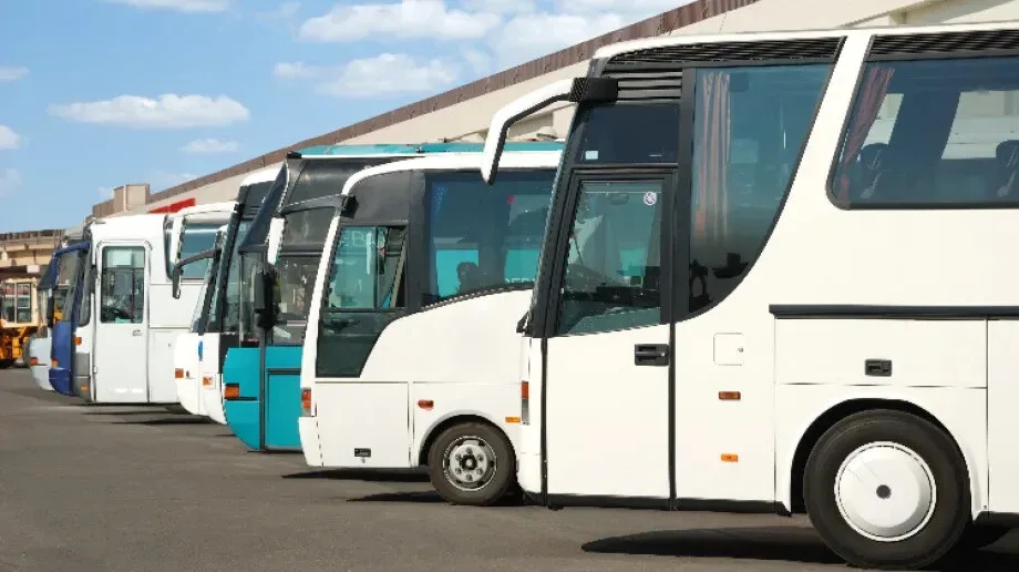 Ostrowscy policjanci kontrolują autokary