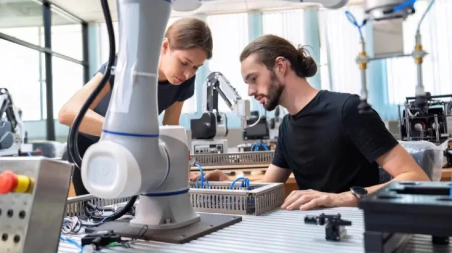 Prototyp urządzenia elektronicznego - dlaczego jego wykonanie warto powierzyć profesjonalistom?