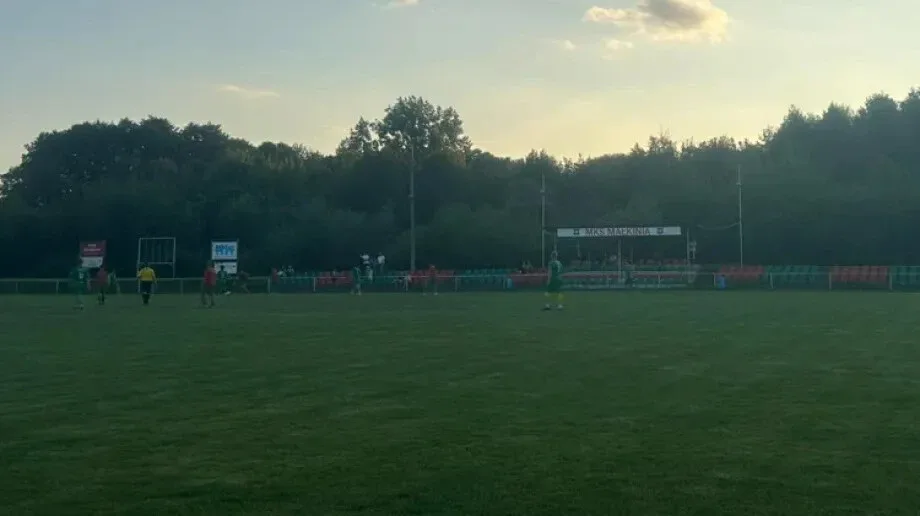 Wygrali tuż przed ligą