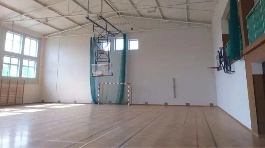 Zmiany modernizacyjne na hali sportowej w Nurze