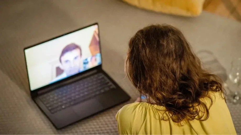 Internetowe relacje mogą skończyć się zagrożeniem