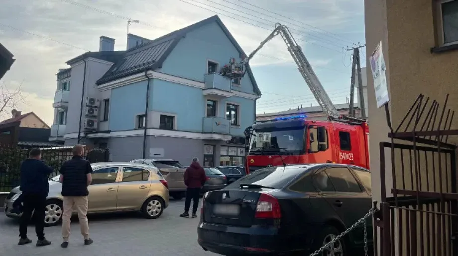 Interwencja strażaków na ulicy Krótkiej w Ostrowi Mazowieckiej (zdjęcia)