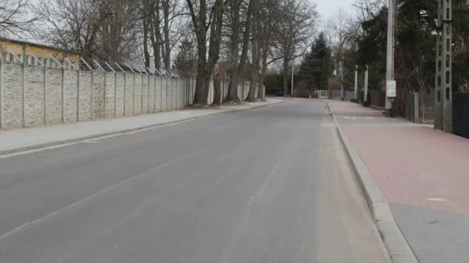 Nowa nawierzchnia na ulicy Szkoły Podchorążych Piechoty (zdjęcia)