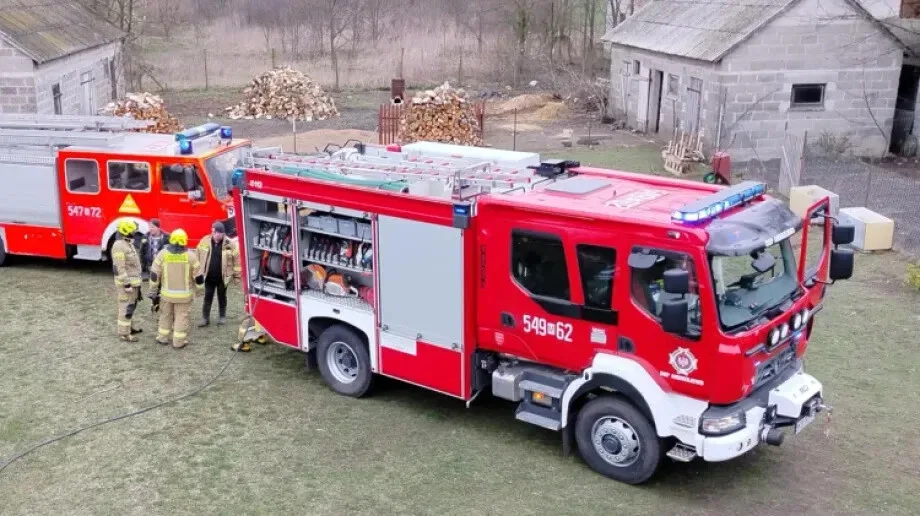 Alarm o pożarze w gminie Andrzejewo. Na miejscu interweniowały trzy zastępy