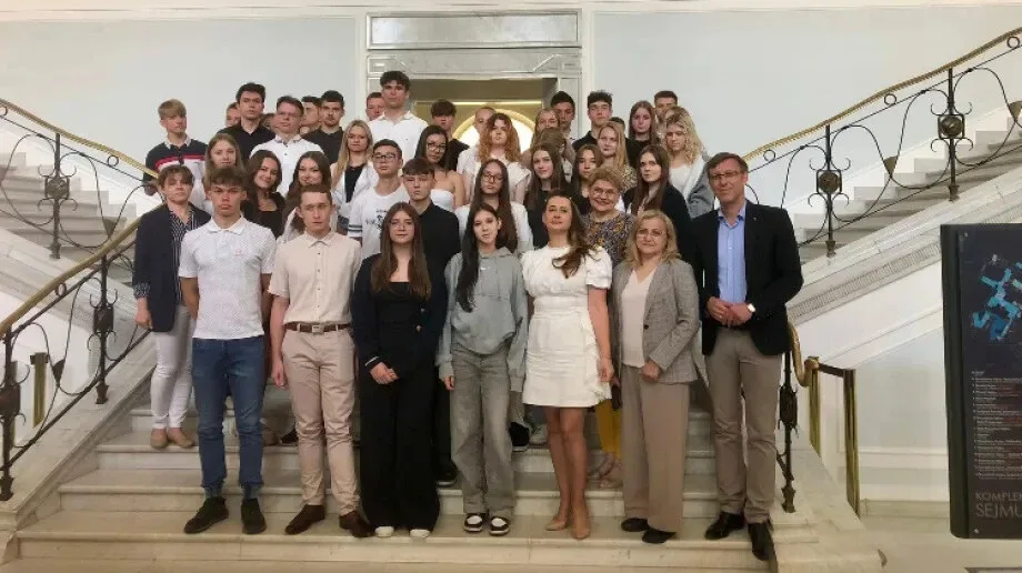 Uczniowie z powiatu ostrowskiego odwiedzili Sejm RP