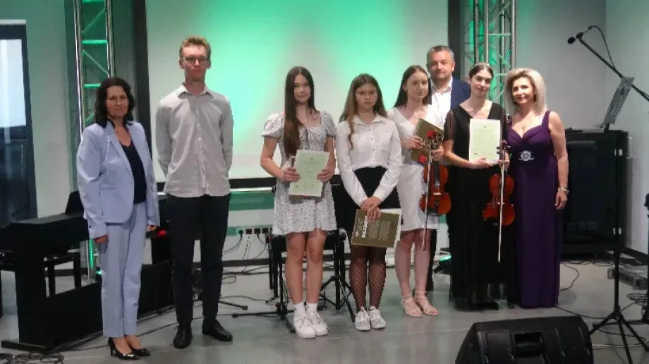 Uroczysty koncert absolwentów ostrowskiej Społecznej Szkoły Muzycznej (zdjęcia)