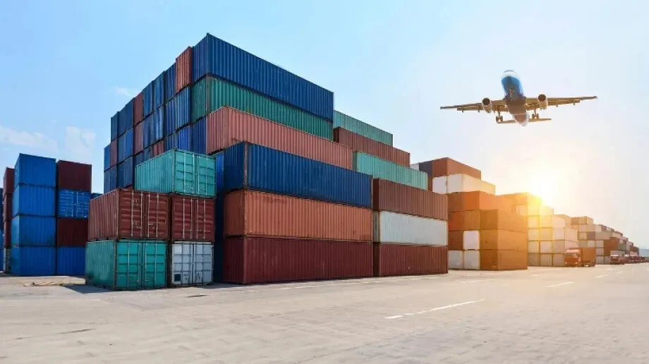 Sprzedajesz meble lub duży sprzęt online? Logistyka, która nie zrujnuje Twojego biznesu