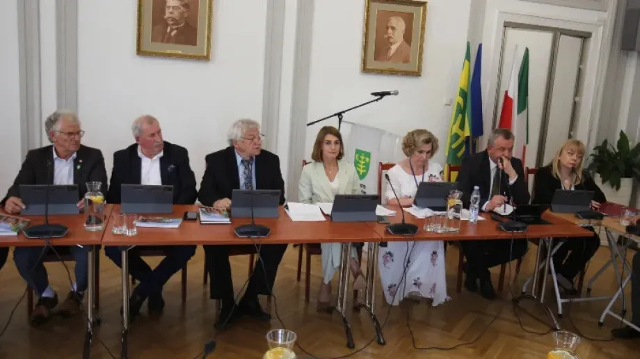 Kulisy powstania Zespołu Szkolno-Przedszkolnego. Nauczyciele nie dali pozytywnej opinii, ale Rada Miasta powiedziała: tak