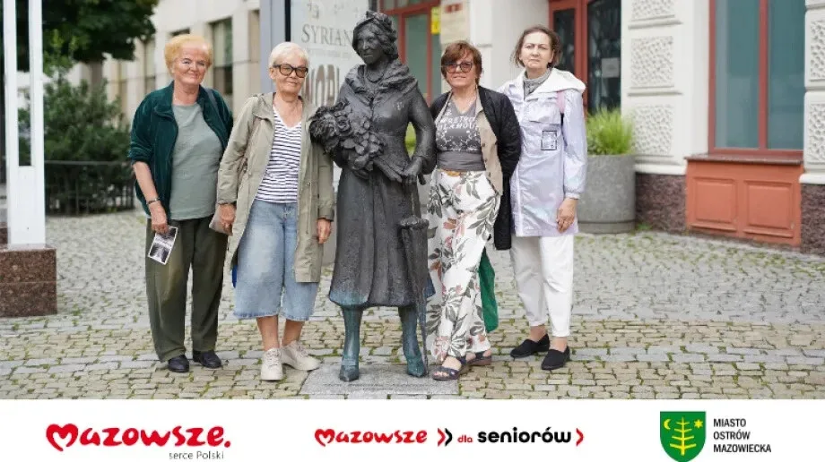 Seniorzy z Ostrowi w podróży pełnej historii i przyrody (zdjęcia)