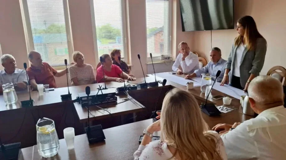 Wąska droga, wielkie ryzyko. Konsultacje w Nurze
